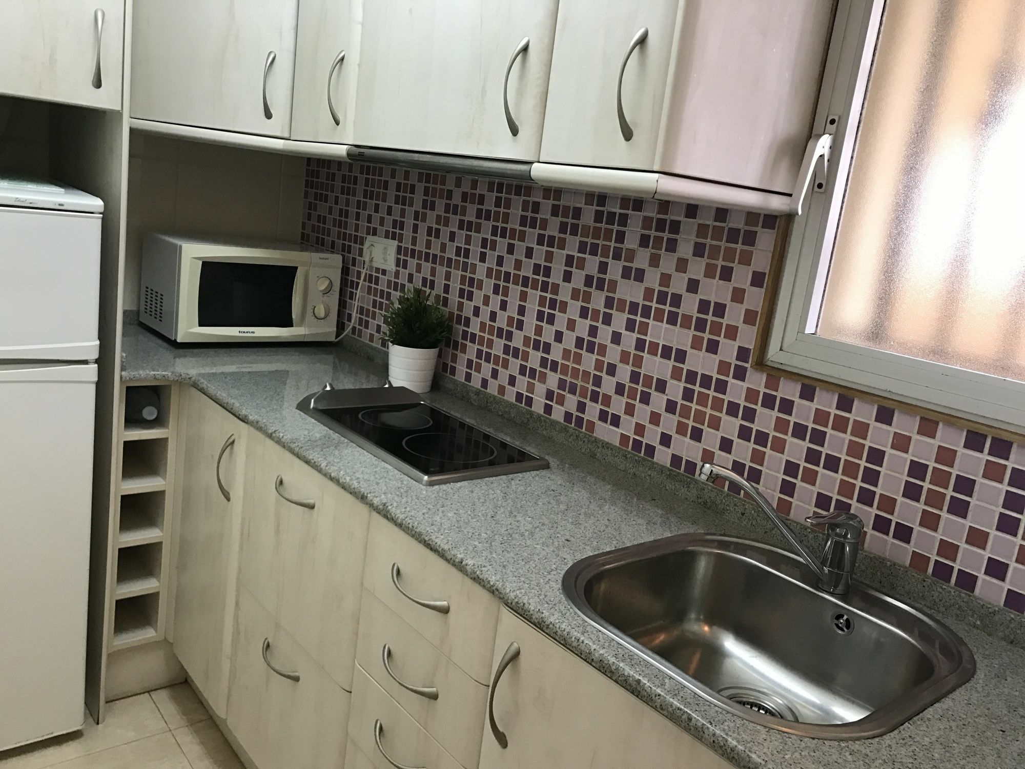 Apartamento Greco Apartment Салоу Екстериор снимка